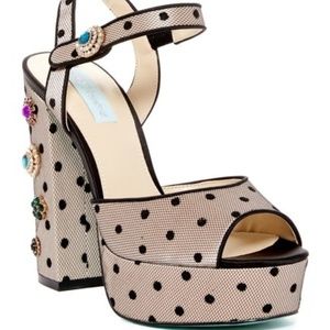 Mother's day is here!Betsey Johnson PLATTFORM